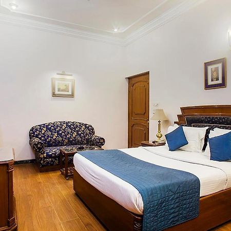 Hotel Imperial House Аллахабад Экстерьер фото