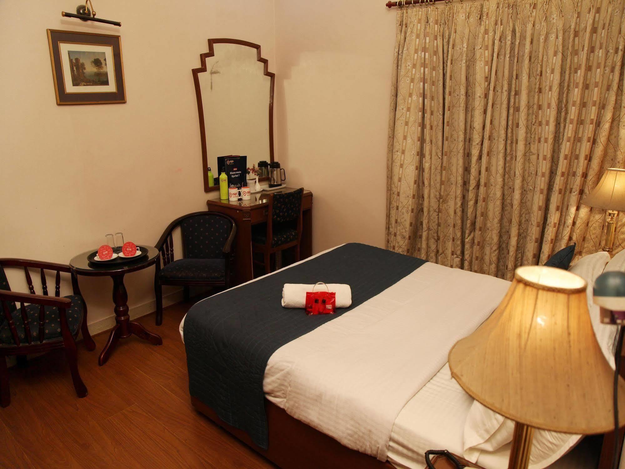 Hotel Imperial House Аллахабад Экстерьер фото