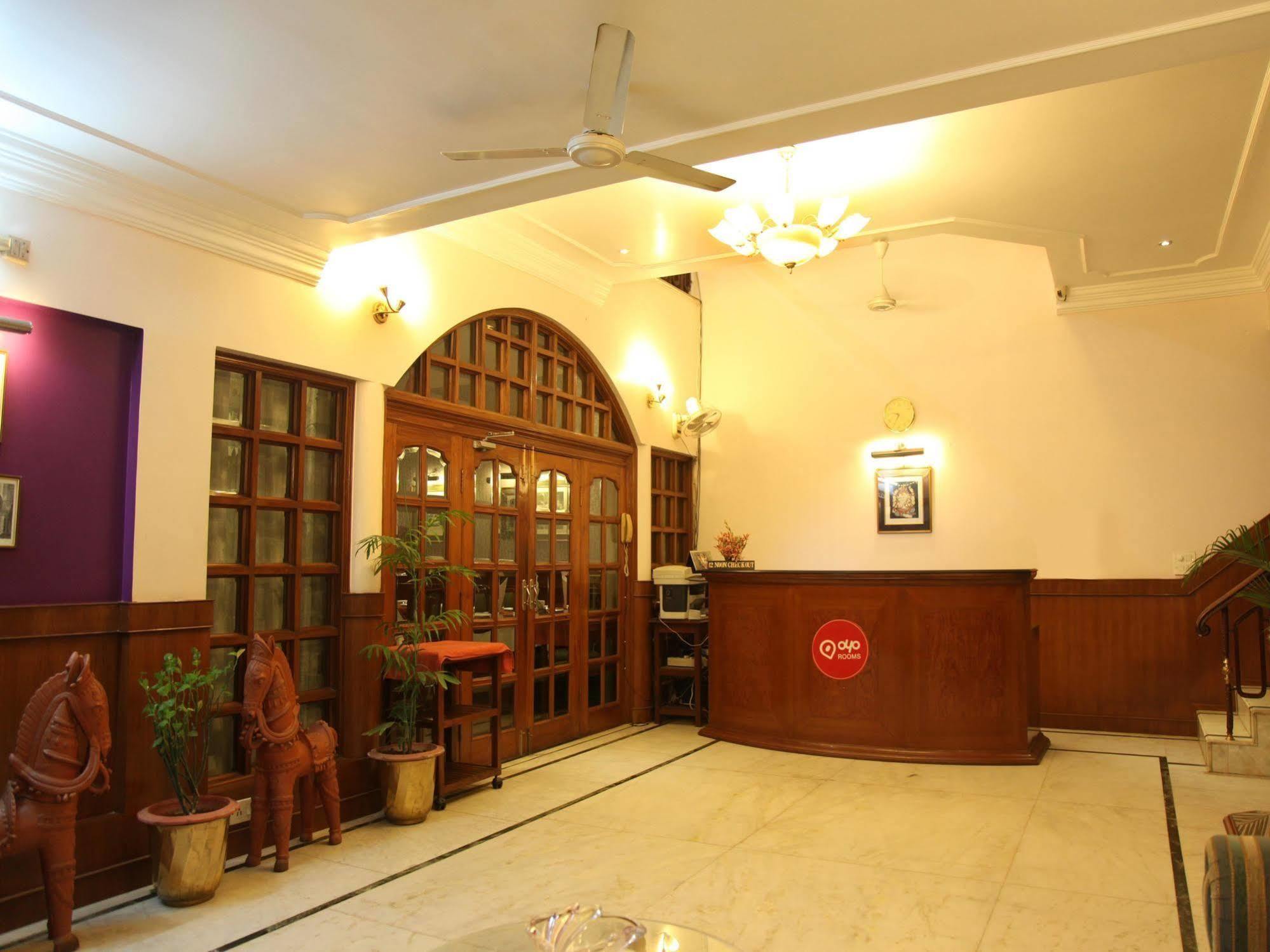 Hotel Imperial House Аллахабад Экстерьер фото